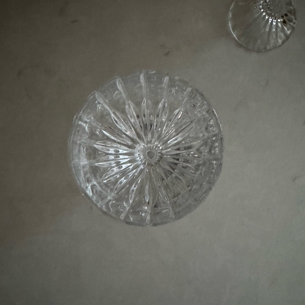 Mikasa Crystal Park Lane Wine Glasses 6 1/4" Set of 4 - Picture 4 of 8
